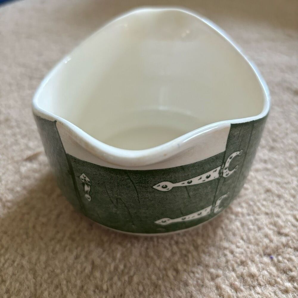 Royal China Colonial Homestead 1950’s Green & White Gravy Boat - Picture 4 of 6